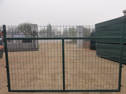 鐵(tiě)路(lù)防護栅欄